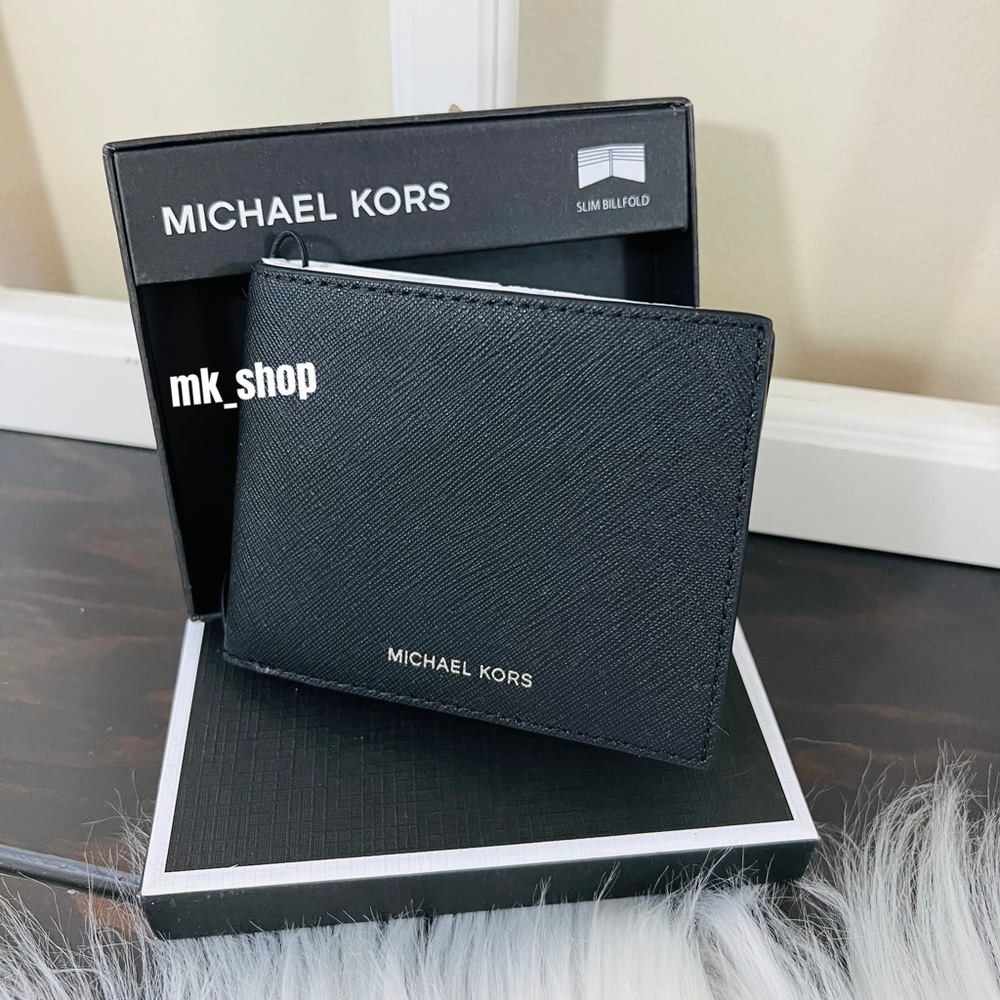 Michael Kors Andy Men’s Slim Billfold Wallet - Picture 2 of 14